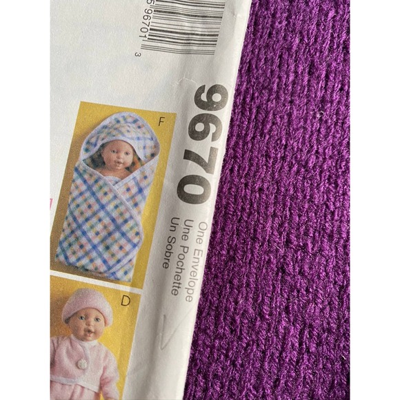 McCalls 9670 sewing pattern 10-20in Doll clothes carrier - Picture 2 of 4